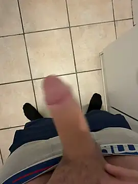 Maertens2810 online show from 11/28/25, 02:50