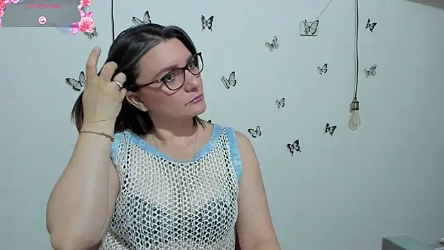 Amie Adams82  online show from 09/16/25, 03:02