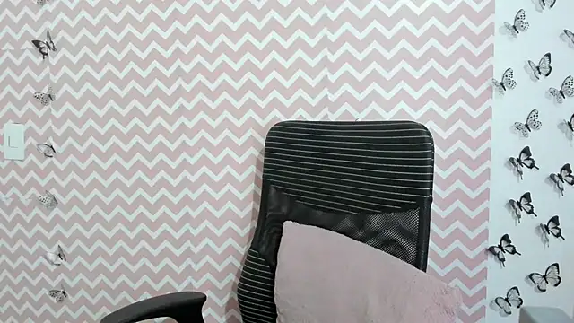 Amie Adams82  online show from 02/07/25, 10:41