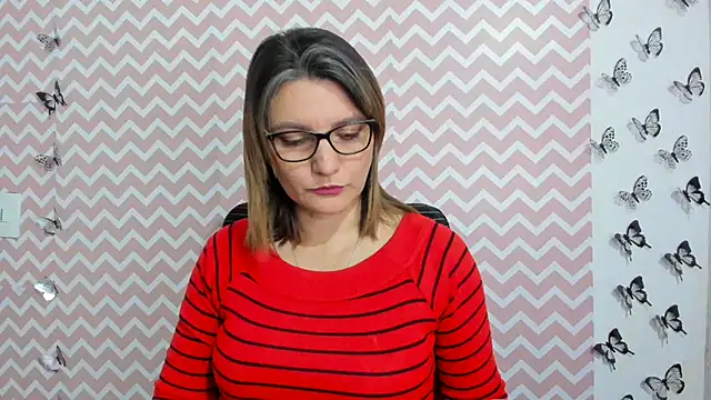 Amie Adams82  online show from 02/22/25, 08:31