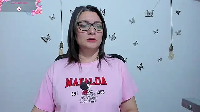 Snapshot of Amie_Adams82_ chatting on 01/13/26, 02:43 Amie Adams82 online show from 01/13/26, 02:43