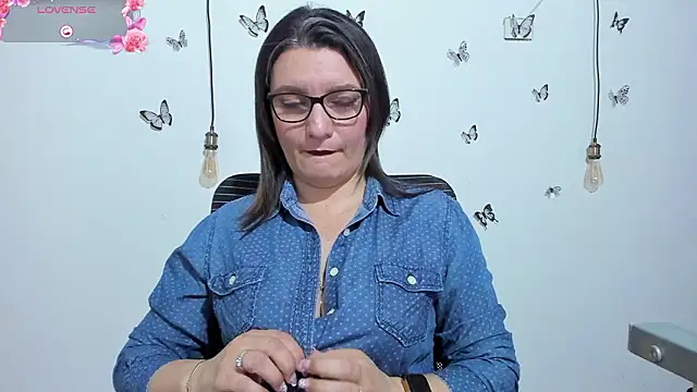 Snapshot of Amie_Adams82_ chatting on 01/14/26, 01:37 Amie Adams82 online show from 01/14/26, 01:37