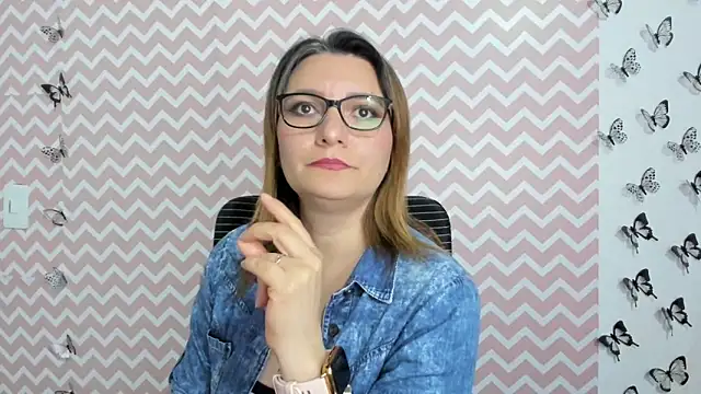 Amie Adams82  online show from 02/07/25, 07:38