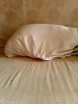 Snapshot of misu09 chatting on 10/05/25, 02:57 misu09 online show from 10/05/25, 02:57