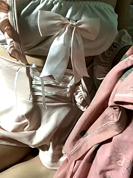 Snapshot of misu09 chatting on 10/27/25, 08:21 misu09 online show from 10/27/25, 08:21