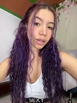 Snapshot of Dear_anne chatting on 12/14/25, 02:22 Dear anne online show from 12/14/25, 02:22