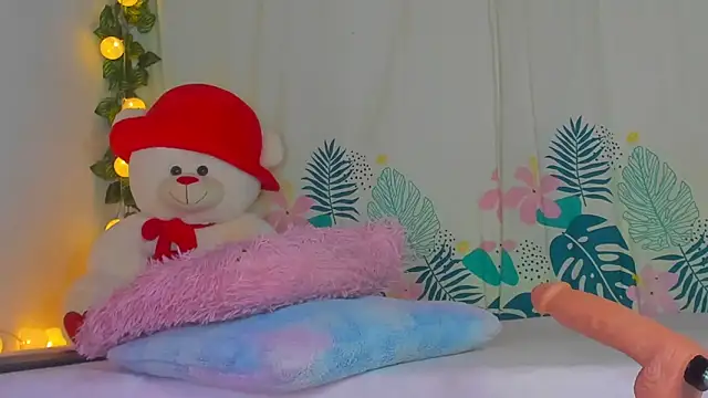 Snapshot of Dear_anne chatting on 01/29/25, 12:35 Dear anne online show from 01/29/25, 12:35
