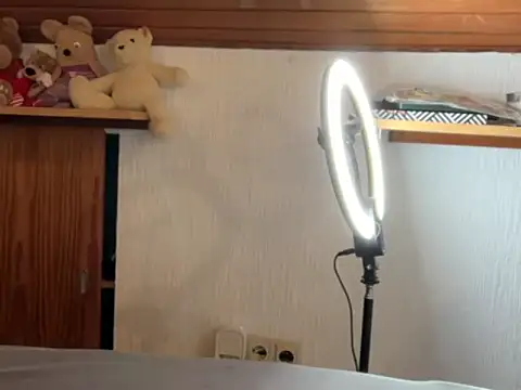 JeSuisUnTapin online show from 10/18/25, 12:45