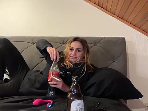 JeSuisUnTapin online show from 10/03/25, 05:25