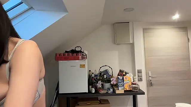 JeSuisUnTapin online show from 11/25/25, 02:50