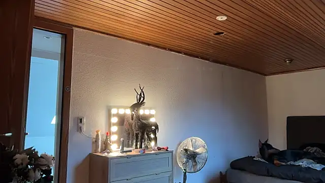 JeSuisUnTapin online show from 12/20/25, 12:52