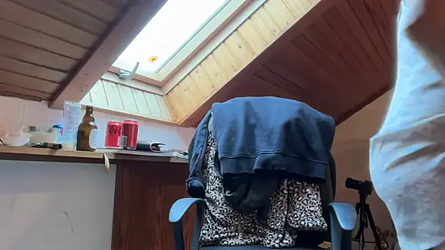 JeSuisUnTapin online show from 10/24/25, 11:09