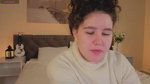 Ariella Sol online show from 11/08/25, 01:09