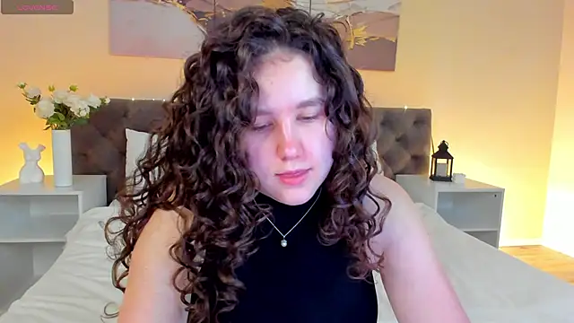 Snapshot of Ariella_Sol chatting on 06/14/26, 09:21 Ariella Sol online show from 06/14/26, 09:21