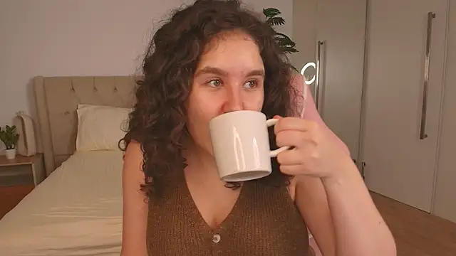 Ariella Sol online show from 02/18/26, 11:12