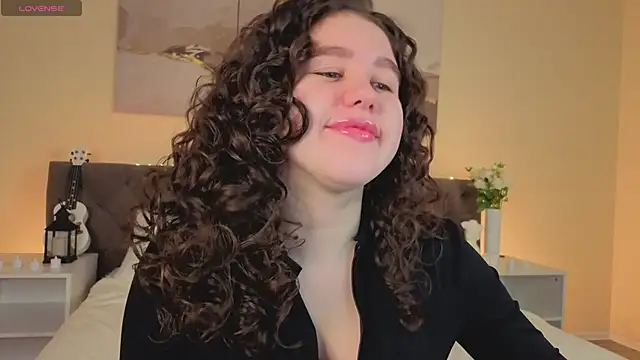 Ariella Sol online show from 11/14/25, 01:09