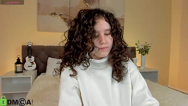 Ariella Sol online show from 10/27/25, 01:06