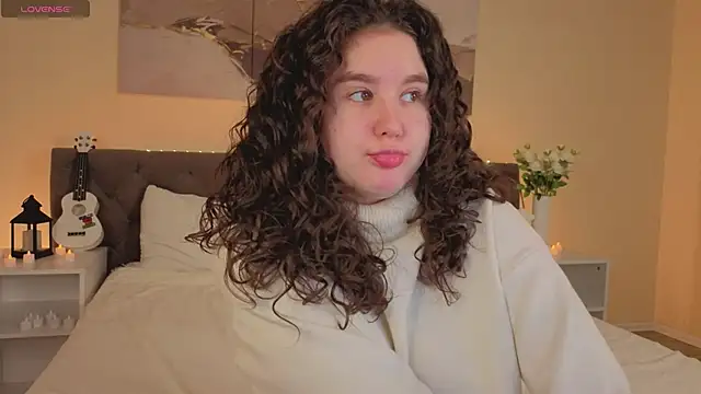 Ariella Sol online show from 11/07/25, 01:10