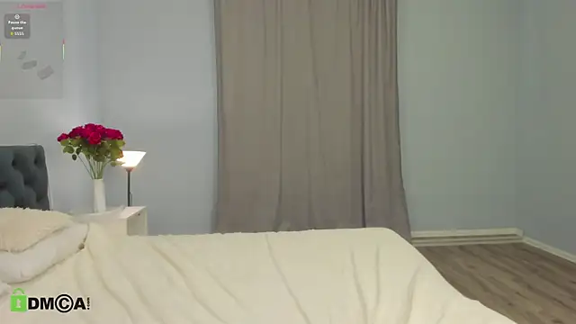 Ariella Sol online show from 04/11/26, 07:45