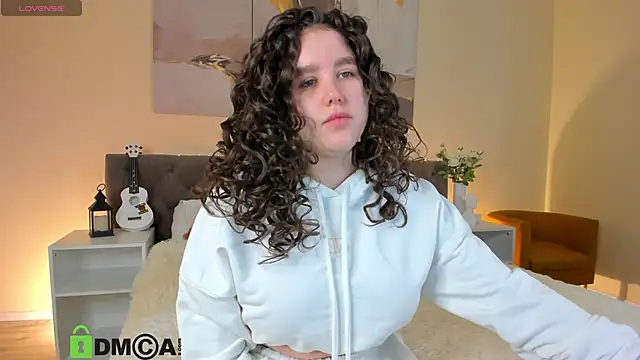 Ariella Sol online show from 10/09/25, 01:06
