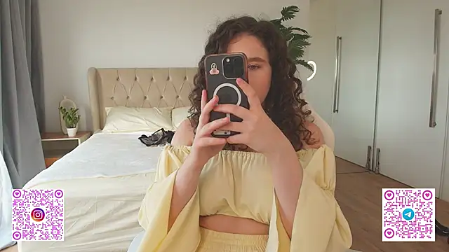 Ariella Sol online show from 01/13/26, 07:07