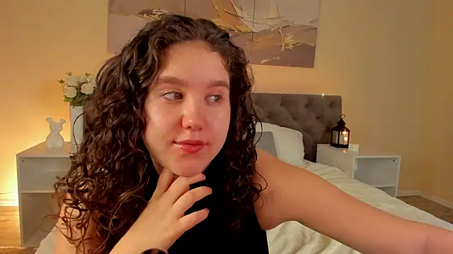 Snapshot of Ariella_Sol chatting on 07/10/26, 01:27 Ariella Sol online show from 07/10/26, 01:27
