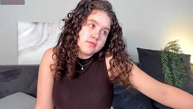 Ariella Sol online show from 04/24/26, 01:07