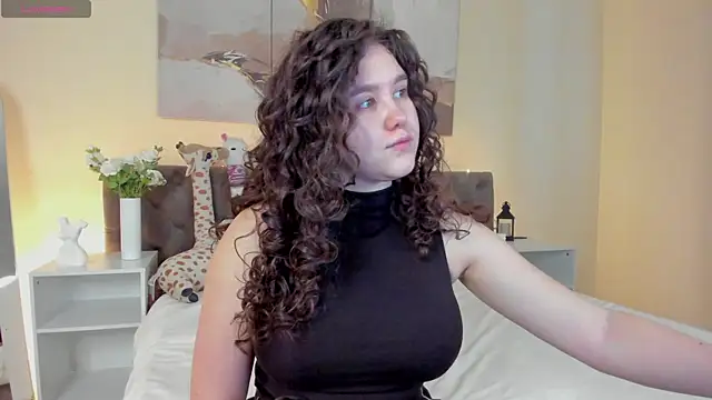 Ariella Sol online show from 05/13/26, 01:01
