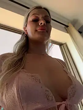 LoveShae  online show from 05/13/26, 06:04