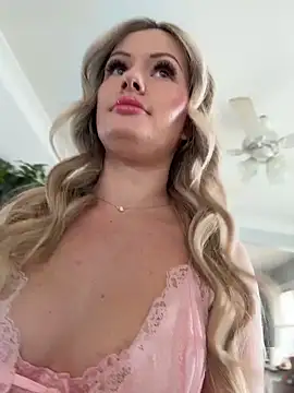 LoveShae  online show from 05/08/26, 06:56