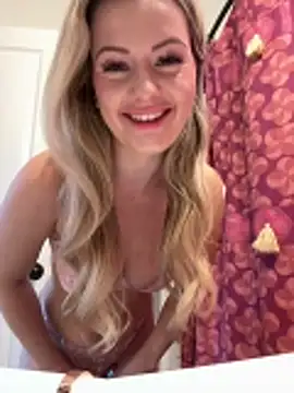 LoveShae  online show from 10/15/25, 04:15