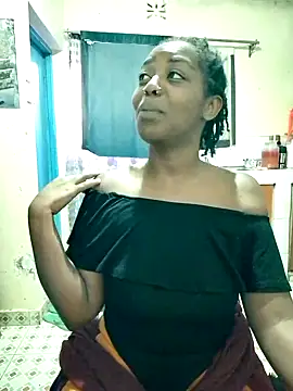 pretty-eyes23 online show from 09/28/25, 05:03