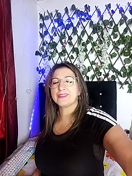 any mour online show from 09/25/25, 06:47