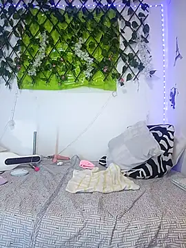 Snapshot of any_mour chatting on 03/29/26, 01:07 any mour online show from 03/29/26, 01:07