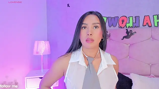 Cameliaa Smiith online show from 10/30/25, 03:27