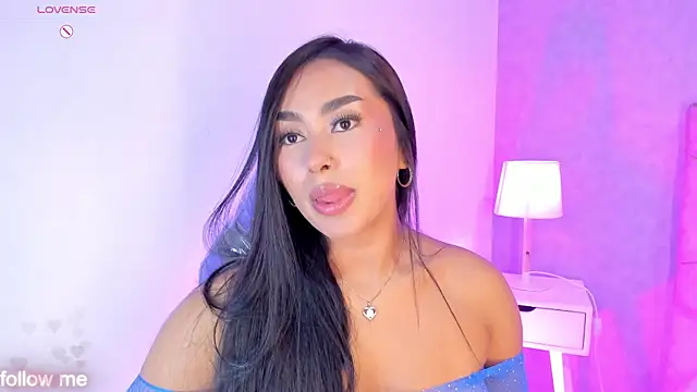 Cameliaa Smiith online show from 04/11/26, 07:45