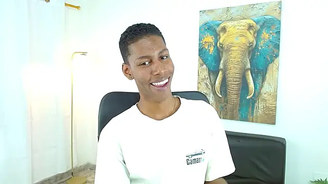 maiki18  online show from 11/07/25, 08:57