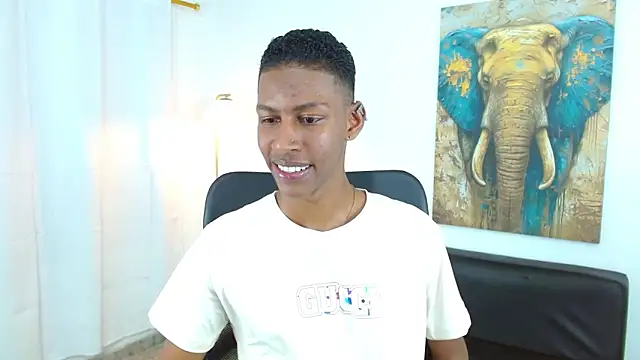 maiki18  online show from 11/11/25, 08:58