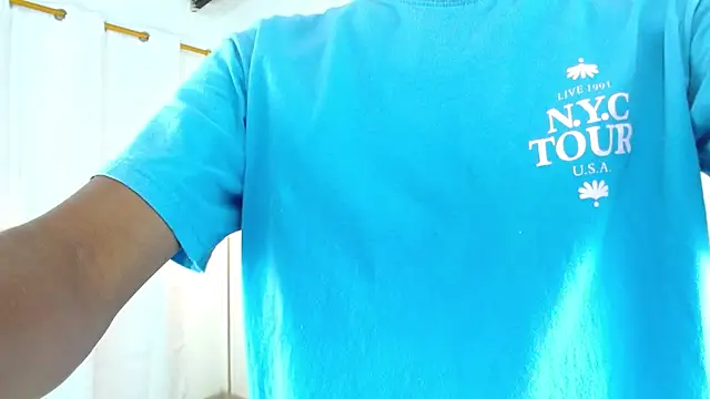 maiki18  online show from 11/10/25, 08:47