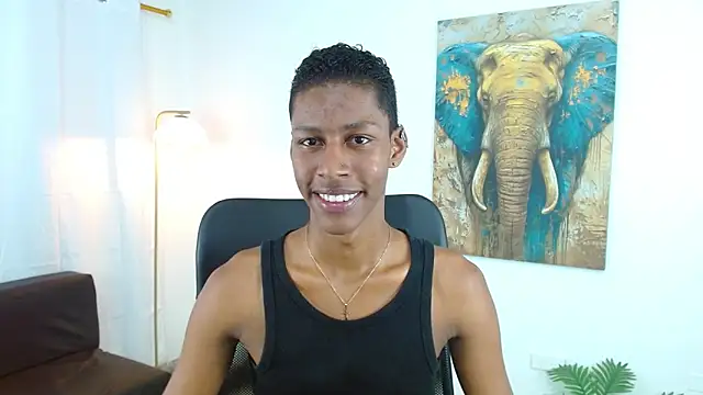 maiki18  online show from 10/24/25, 08:41