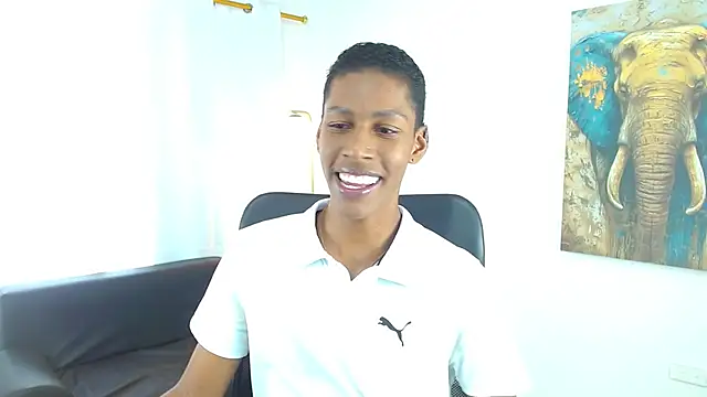 maiki18  online show from 02/05/26, 08:48