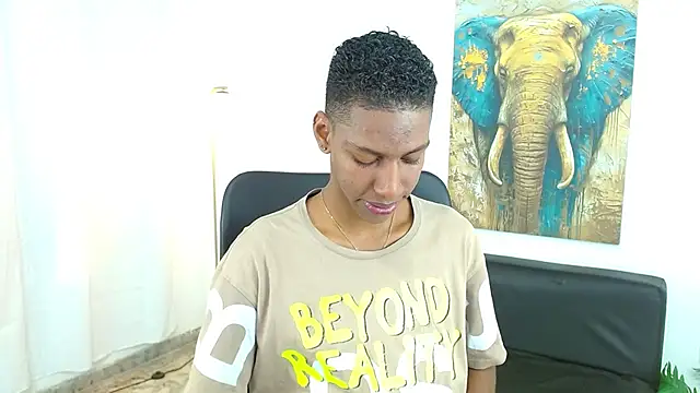 maiki18  online show from 11/15/25, 01:59