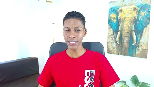 maiki18  online show from 12/17/25, 08:36