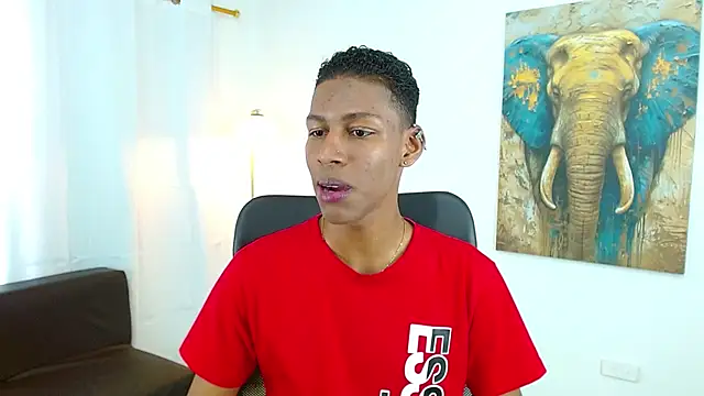 maiki18  online show from 11/27/25, 08:31