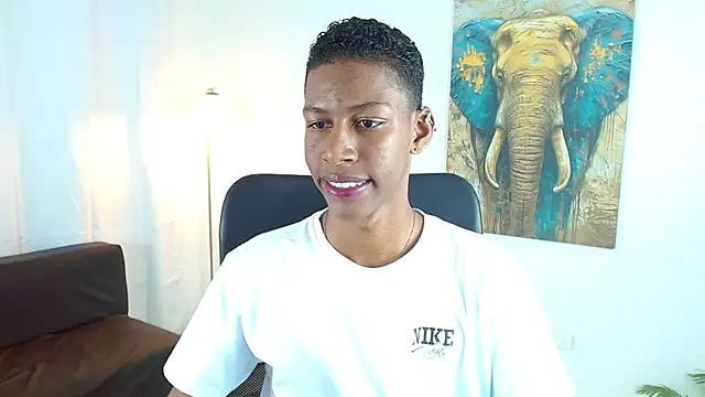 maiki18  online show from 12/02/25, 08:43