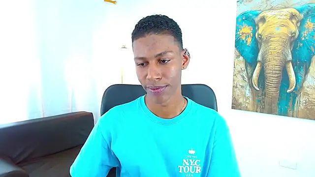 maiki18  online show from 11/26/25, 08:31