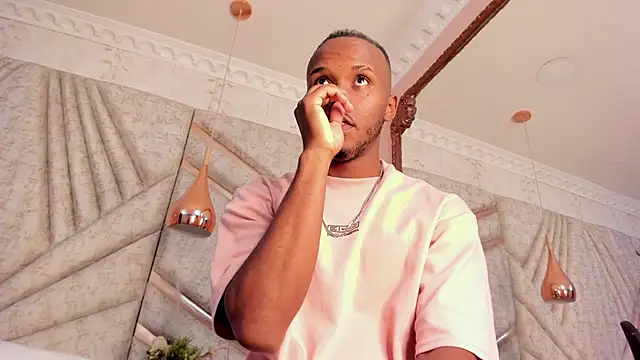 Snapshot of JamesParck chatting on 03/15/25, 06:32 JamesParck online show from 03/15/25, 06:32