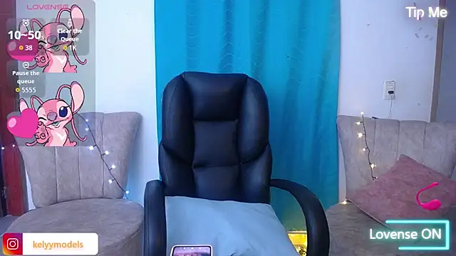 Snapshot of keelly_richaardson1 chatting on 09/17/25, 10:12 keelly richaardson1 online show from 09/17/25, 10:12