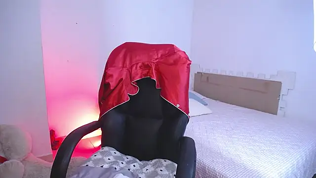 Snapshot of keelly_richaardson1 chatting on 02/08/25, 01:11 keelly richaardson1 online show from 02/08/25, 01:11