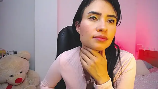 Snapshot of keelly_richaardson1 chatting on 02/19/25, 04:23 keelly richaardson1 online show from 02/19/25, 04:23